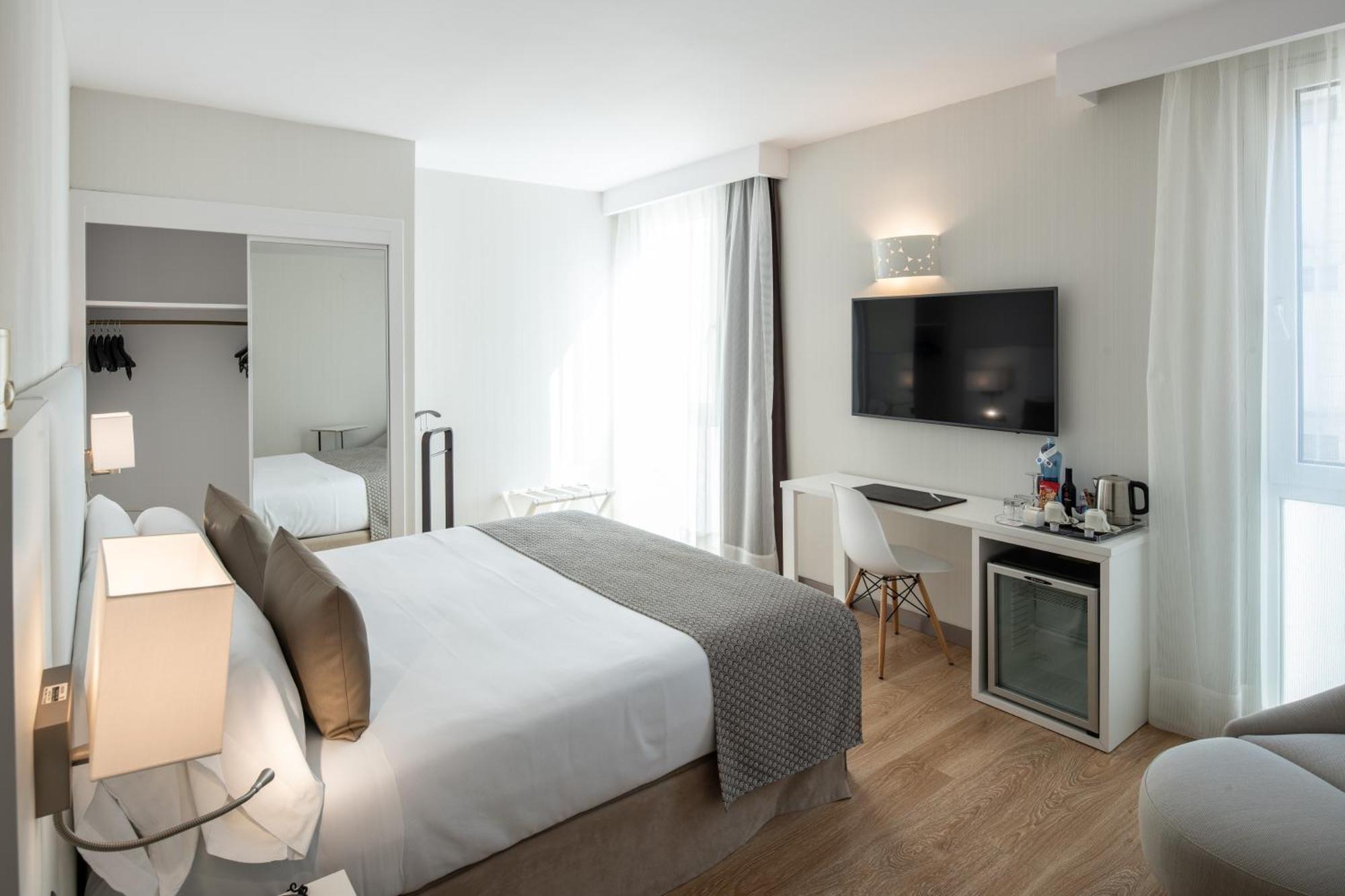 Hotel Catalonia Bristol Sant Andreu de la Barca Zewnętrze zdjęcie